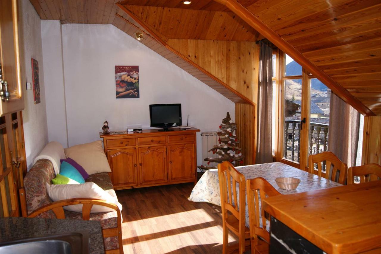 Apartaments Pont Romanic Espot Dış mekan fotoğraf