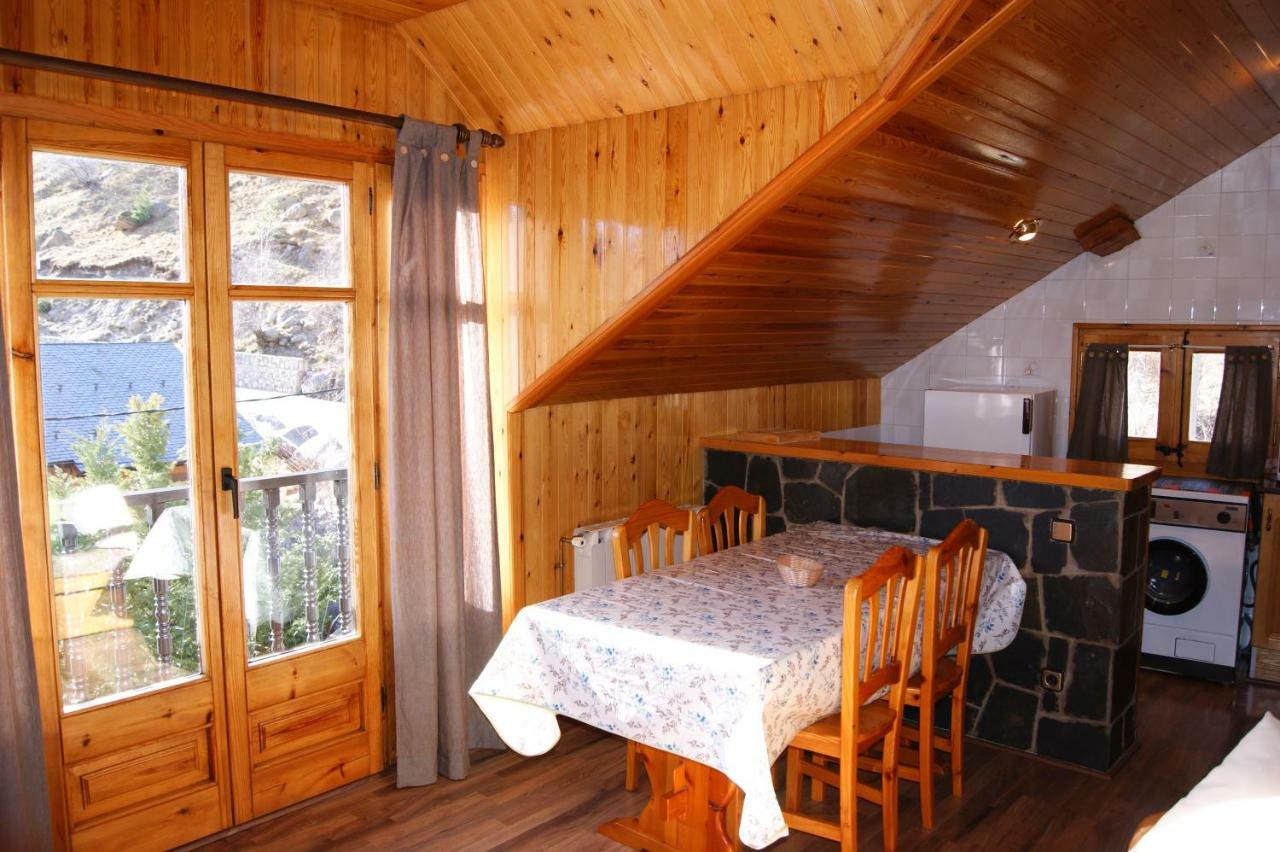 Apartaments Pont Romanic Espot Dış mekan fotoğraf